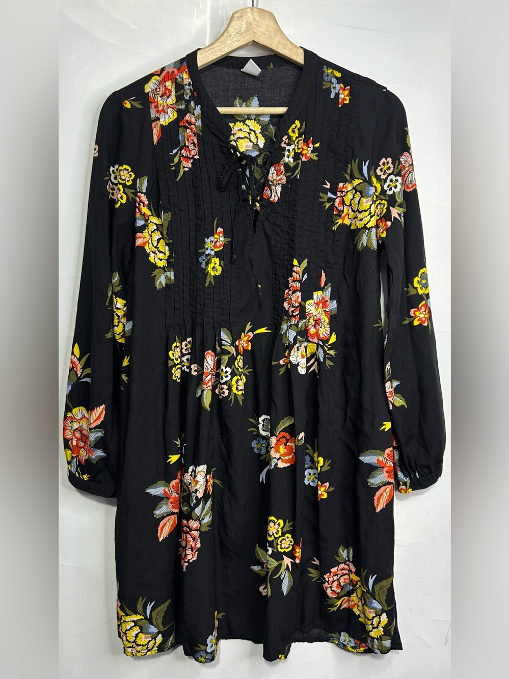 Old Navy Black Floral A-Line Dress Medium